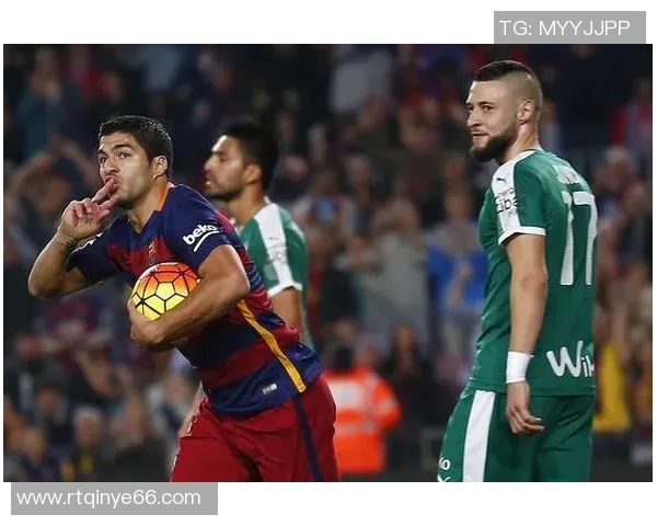 苏亚雷斯帽子戏法助力巴萨战胜皇马精彩回顾